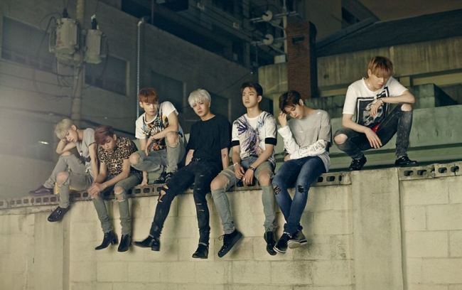 Seven-member K-pop boy band GOT7 (Official website)