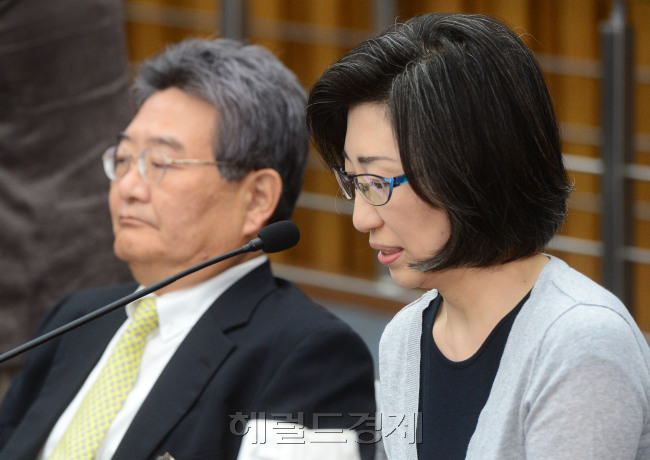[사진=조선ㆍ해운 산업 구조조정 연석청문회가 9일 오전 서울 여의도 국회에서 이틀 째 열리고 있다. 주요 증인인 최은영 한진해운 전회장이 의원들의 질의에 답변하고 있다. 박해묵 기자/mook@heraldcorp.com]
