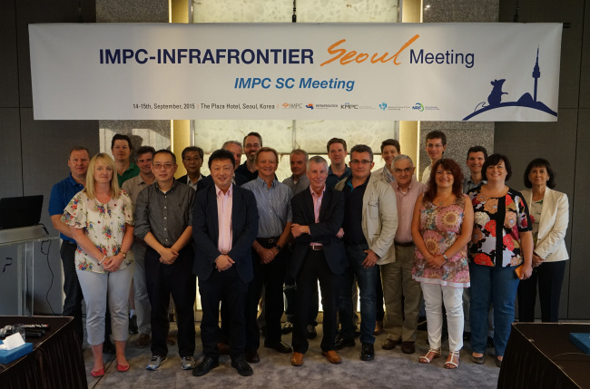 Caption: A group of scientists pose during International Mouse Phenotyping Center-Infrafrontier Seoul Meeting last year.   KMPC