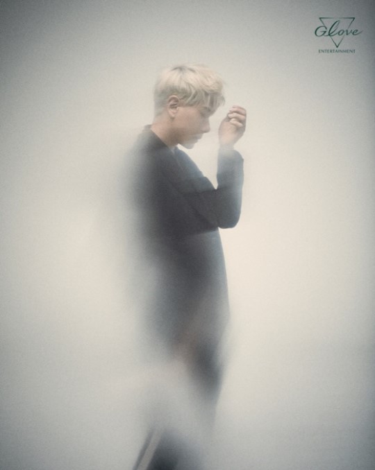 Korean singer Park Hyo-shin (Glove Entertainment)
