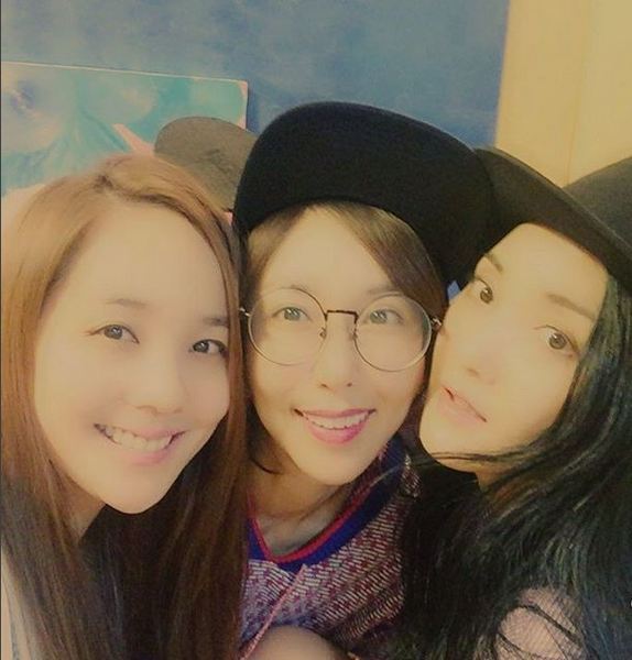 From left: Members of first-generation K-pop girl group S.E.S. Kim Yoo-jin, Yoo Soo-young and Choi Sung-hee (Bada - Official Instagram)
