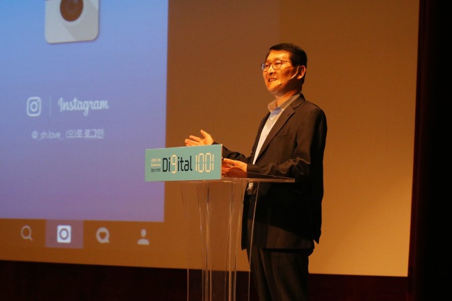 신한카드는 4일 서울 명동 소재 본사 10층 대강당에서 창립 9주년 기념식 ‘Di9ital 1001’(디지털 1001)을 개최했다. 이날 행사장에서 위성호 신한카드 사장은 올해를 신(新) 디지털 창업 원년으로 삼고 멀티 금융회사로 재도약하자고 주문했다.