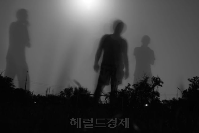 체벌과 아동학대의 모호한 인식 때문에 주 씨 부부의 지인 등은 신고를 주저했다. 전문가들은 아동학대를 막기 위해 주변의 적극적인 관심이 필요하다고 지적했다. [사진=헤럴드경제DB]