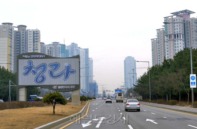 [’한국판 두바이‘ 마스터플랜] “집 팔지 말라는 소문도”… 풍무는 꿈틀ㆍ청라는 덤덤