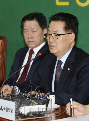 박지원 국민의당 비상대책위원장이 10일 오전 서울 여의도 국회에서 열린 비상대책위원회의에서 모두발언을 하고 있다. 박해묵 기자/mook@heraldcorp.com