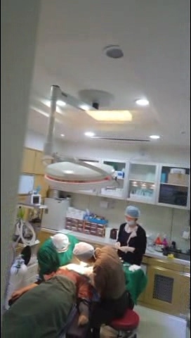 임 씨는 지난 해 1월부터 ○○의원에서 원장 행세를 하며 성형 상담을 실시하고 쌍커풀이나 코 수술을 진행했다. 실제 원장 강 씨는 성형수술 경험이 부족해 임 씨를 고용한 것으로 드러났다. [사진제공=강남경찰서]
