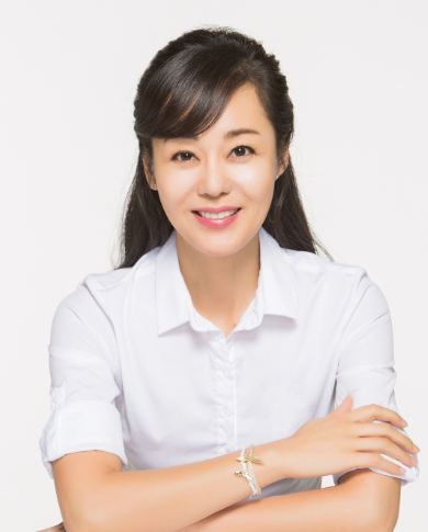 Actress Kim Yun-jin (Zion Entertainment)