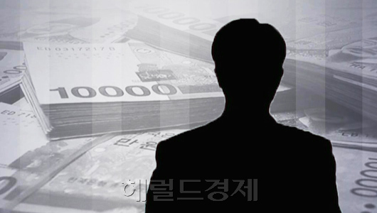 대한민국 사회가 연 2~3만건에 육박하는 위조범죄로 안에서부터 병들어 가고 있다. 위조범죄가 근절되지 않는 원인으로 공정한 경쟁 대신에 ‘편법과 반칙’을 선택하는 사회 풍토가 저변에서 확산하고 있는 점이 꼽힌다. [사진=헤럴드경제DB]