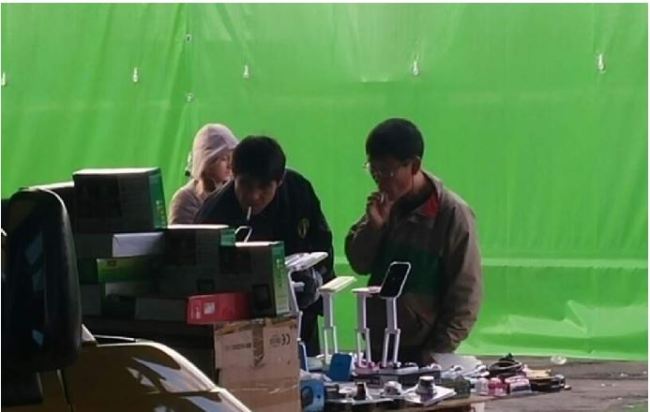 폴란드 건설현장에서 일하는 북한 노동자들
[사진 = 북한인권정보센터 제공]