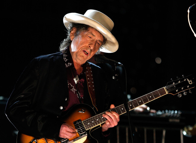 Bob Dylan, American folk rock singer-songwriter and winner of the 2016 Nobel Prize for Literature (AFP-Yonhap)
