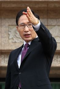 MB의 선견지명?…“朴 대통령되면 최태민 일가 국정농단”