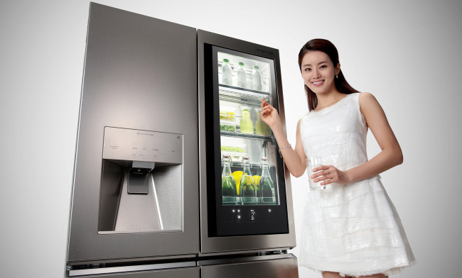 LG Signature Refrigerator (LG Electronics)