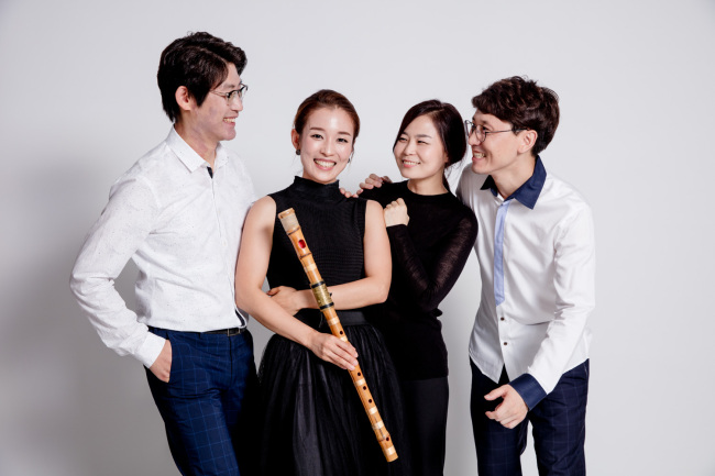 11월 정오의 음악회 '정오의 음악선물' 코너 대금팀 [사진제공=국립극장]
