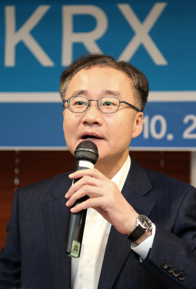 KRX CEO Jeong Chan-woo speaks at his first press conference, held in Yeouido, western Seoul, Tuesday. KRX