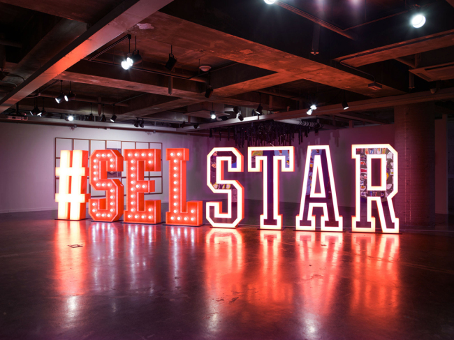 김가람, #SELSTAR(#셀스타), 아크릴, 거울, 조명, 메이크업 화장품, 가변설치, 2016
