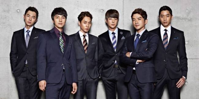 Boy band Shinhwa (Shinhwa Company)