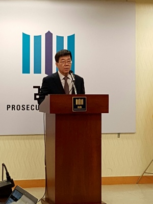 [사진=27일 오후 기자들에게 특별수사본부 수사 계획을 설명하는 이영렬 본부장(서울중앙지검장)]
