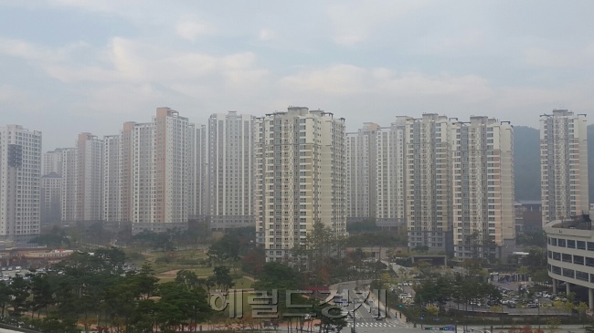 세종정부청사 주변의 아파트 단지. [사진=헤럴드경제DB]