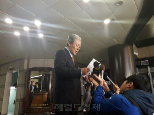 최순실 씨 측 변호인인 이경재 변호사. [사진=헤럴드경제DB]
