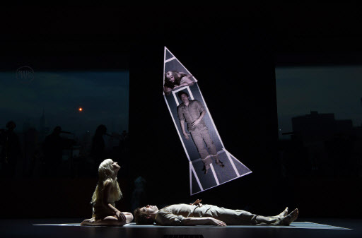 US actors Michael C. Hall (right) and Sophia Anne Caruso perform the Life on Mars scene of the “Lazarus” play at the King‘s Cross Theatre in London on Nov. 3. (EPA-Yonhap)