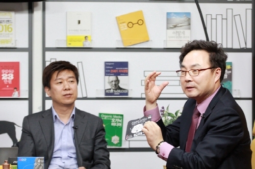 ▲2016년 서울시 일자리 우수 강소기업으로 선정된 화장품 전문기업 ㈜에스디생명공학 박설웅 대표(오른쪽)