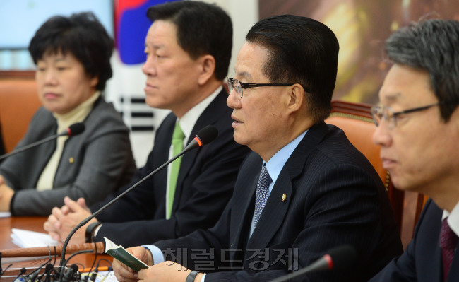 [사진=박지원 국민의당 비상대책위원장이 23일 오전 서울 여의도 국회에서 열린 비상대책위원회의에서 모두발언을 하고 있다. 박해묵 기자/mook@heraldcorp.com]