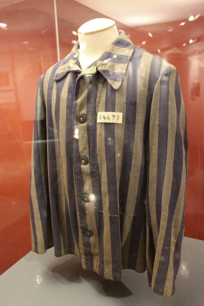A jacket once worn by a Holocaust survivor in the Queens borough of New York (Yonhap-AP)