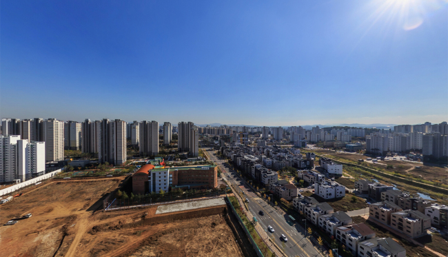 소사벌 기존 입주 아파트 매매가는 전용 84m2 실거래가 기준 평당가 900만~950만원이다. 사진은 비전중 방향으로 바라본 소사벌지구 전경. [사진제공=대우건설]