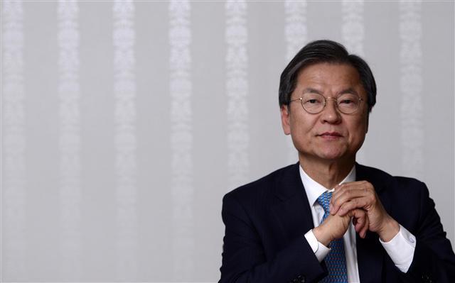 천정배 국민의당 전 공동대표가 28일 오후 서울 여의도 국회의원 회관에서 헤럴드경제와 인터뷰를 하고 있다.  	 박해묵 기자/mook@