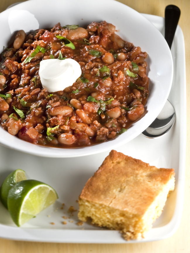 Smoky white bean chili with pork is the perfect dish as temperatures drop. (Chicago Tribune/TNS)