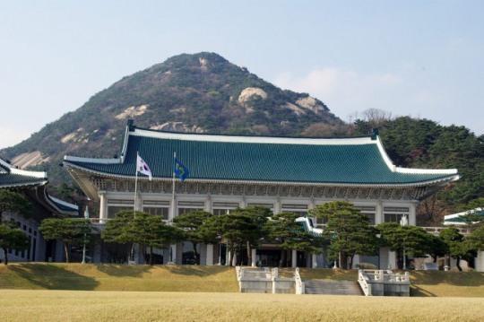 침묵에 잠긴 청와대
