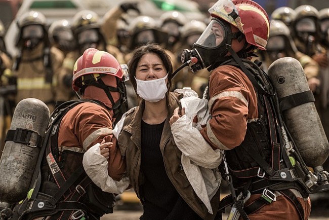 A still from director Park Jung-woo’s thriller “Pandora” (Next Entertainment World)