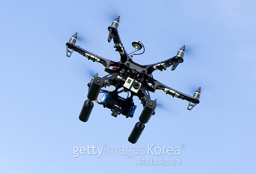 박사모가 24일 집회에서 드론을 날려 집회 광경을 촬영하겠다고 공언했지만 서울 도심의 경우 드론을 날릴 수 없는 비행금지구역으로 설정돼 있어 실제로 드론을 날릴 경우 과태료를 물어야 할 것으로 보인다. [사진=게티이미지]