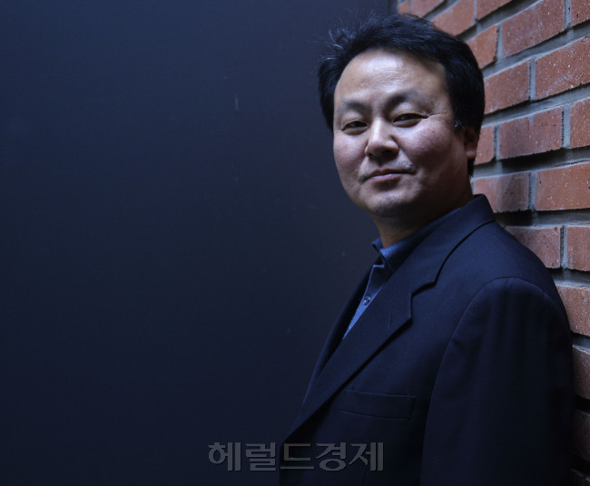 레저경영연구소장/ 최석호 인터뷰<br /><br />윤병찬기자/yoon4698@heraldcorp.com
레저경영연구소장/ 최석호 인터뷰
윤병찬기자/yoon4698@heraldcorp.com