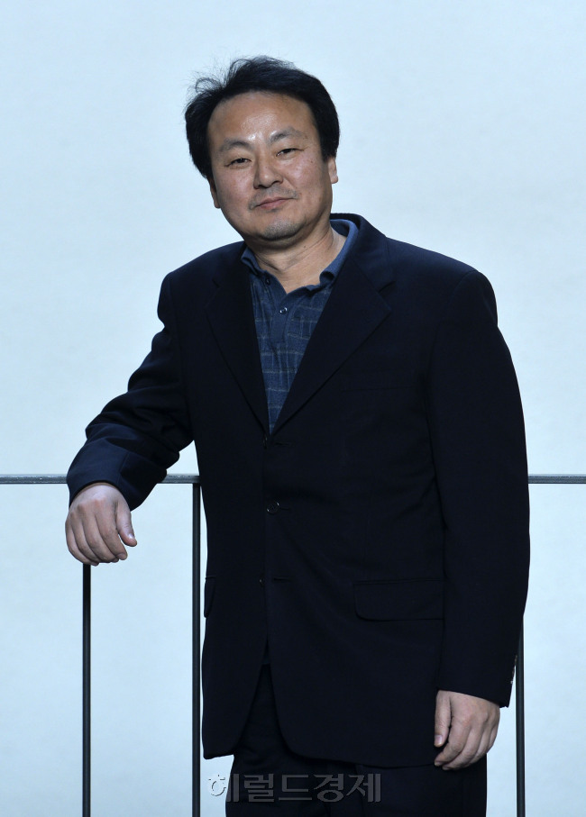 레저경영연구소장/ 최석호 인터뷰<br /><br />윤병찬기자/yoon4698@heraldcorp.com
레저경영연구소장/ 최석호 인터뷰
윤병찬기자/yoon4698@heraldcorp.com