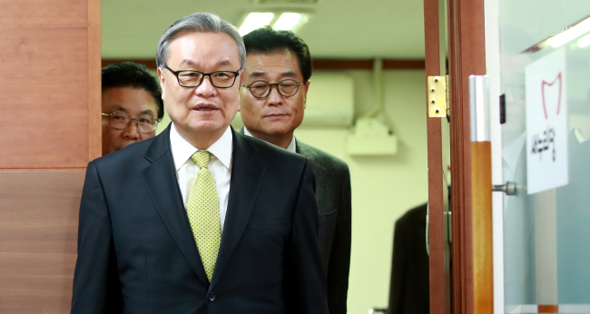In Myung-jin, the interim head of Saenuri Party (Yonhap)