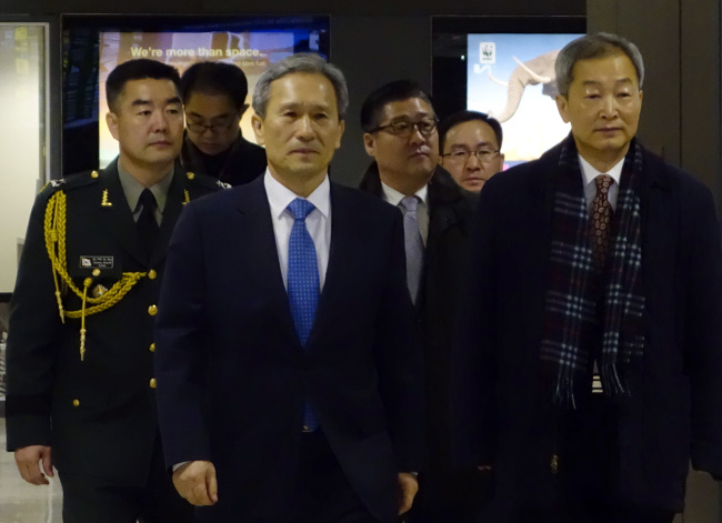 South Korea's National Security Office chief, Kim Kwan-jin, arrives in Washington on Sunday (Yonhap)