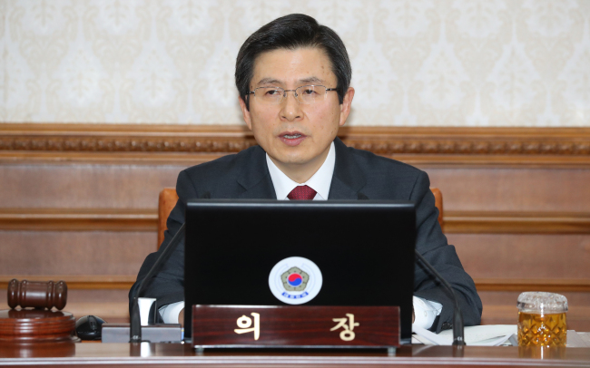 Acting President and Prime Minister Hwang Kyo-ahn (Yonhap)