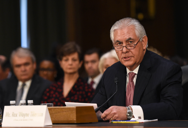 Rex Tillerson testifies before the US Senate Foreign Relations Committee during the confirmation hearing on his nominationin Washington D.C. (Yonhap)