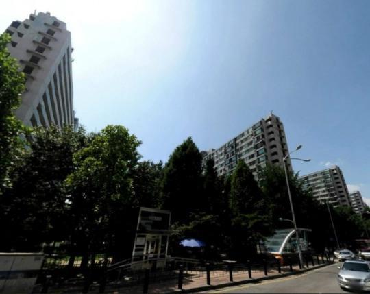 서울 서초구 반포주공 1단지(위)와 송파구 잠실주공 5단지 전경.