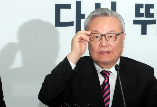 In Myung-jin, the interim head of the Saenuri Party (Yonhap)