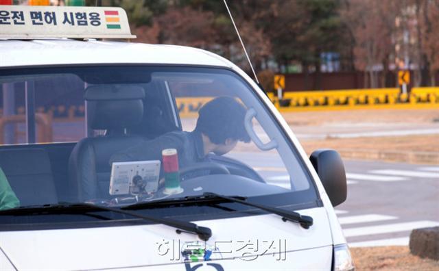 경찰청은 수강생들의 경제 부담과 부실 교육을 예방하기 위해 불합리한 수강료 책정을 단속하는 내용의 감독 강화 계획을 수립해 단속에 나섰다고 17일 밝혔다. [사진=헤럴드경제DB]