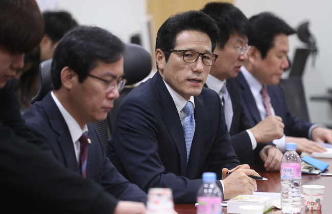 Rep. Choung Byoung-gug, chief of the preparatory committee for the new Bareun Party (Yonhap)