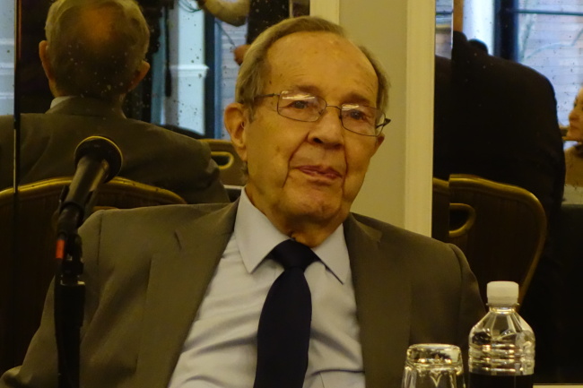 Former US Secretary of Defense William Perry under the Clinton Administration in the 1990s (Yonhap)