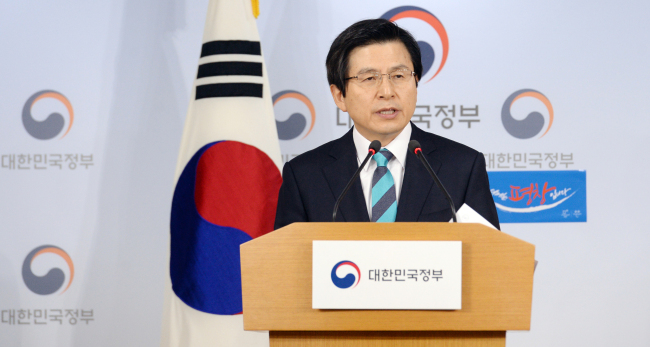 Acting President and Prime Minister Hwang Kyo-ahn (Yonhap)