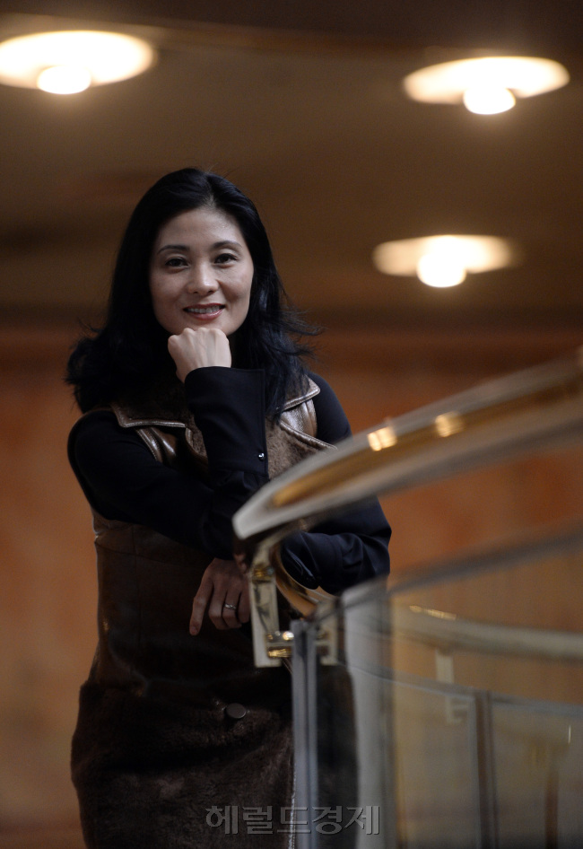 강수진 국립발래단 예술감독 인터뷰./ 안훈 기자 rosedale@heraldcorp.com 2017.01.23
강수진 국립발래단 예술감독 인터뷰./ 안훈 기자 rosedale@heraldcorp.com 2017.01.23