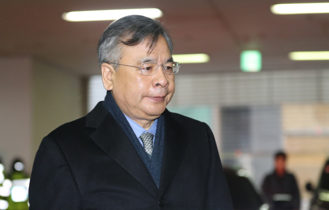 Special counsel Park Young-soo in charge of the investigation of the president and her confidante Choi Soon-sil (Yonhap)