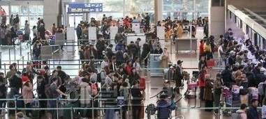 올 설 연휴도 동남아 등지로 해외여행을 가는 사람이 많아 모기 매개 감염병 예방을 위한 일본뇌염 등 관련 백신 접종을 맞아야 한다고 전문가들은 조언한다. 사진은 관련 이미지. [사진=헤럴드경제DB]