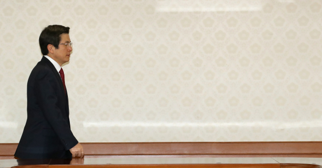 Acting President and Prime Minister Hwang Kyo-ahn (Yonhap)
