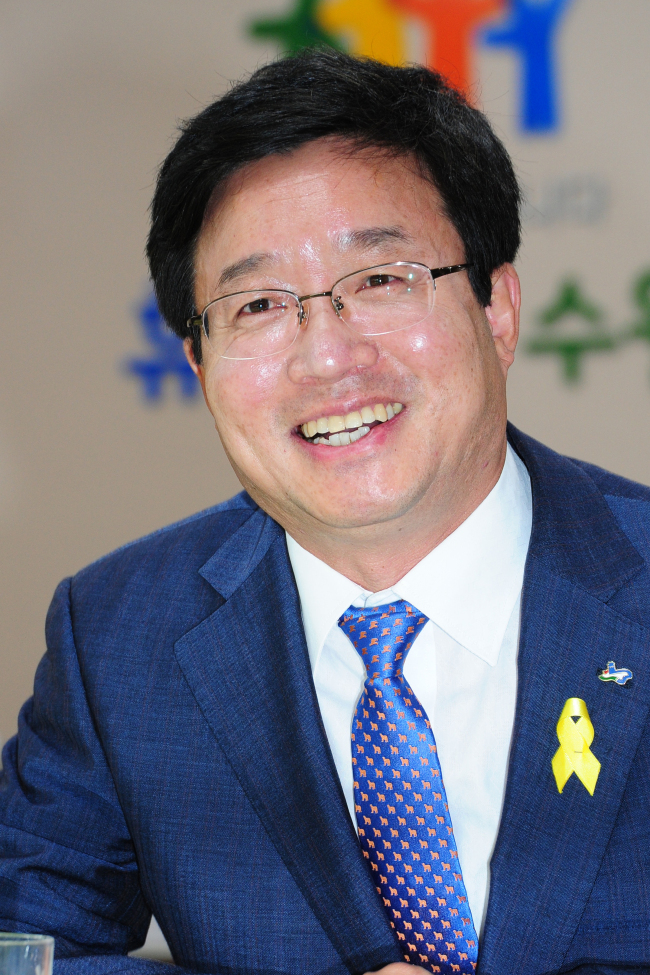 염태영 수원시장
염태영 수원시장